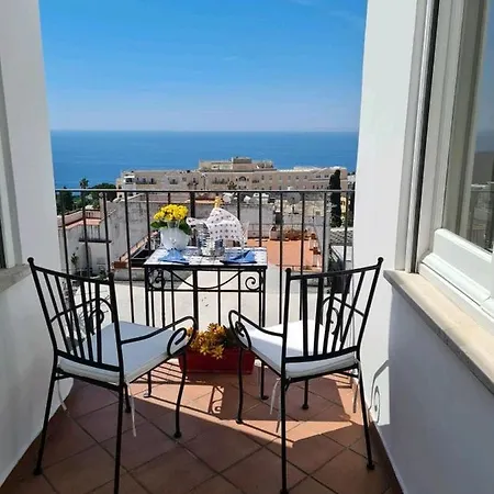 Casa Leucosia *