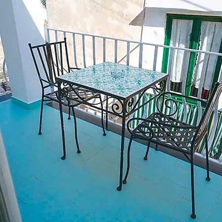 Casa Leucosia 招待所 4*