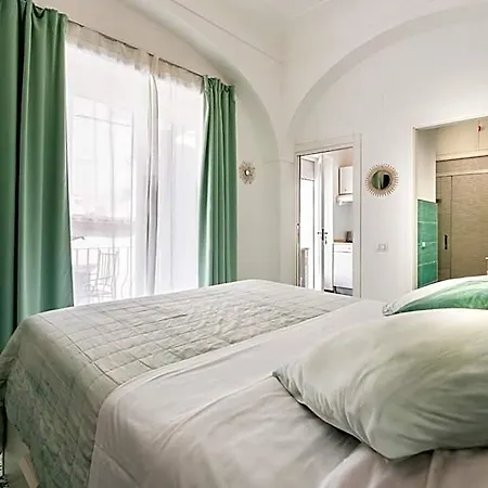 Casa Leucosia 4*