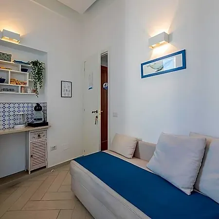 Casa Leucosia 4*